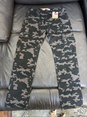 Levi's Men's Camouflage Cargo Pants - Black & Gray